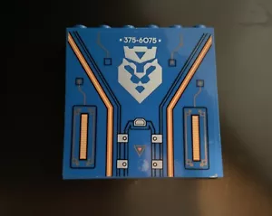 Lego 1x6x5 con emblema Nexo Knights con adesivo circuito arancione. ID: 59349pb155 - Foto 1 di 2