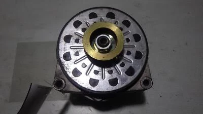 99 CHEVROLET SUBURBAN 2500 Alternator   - Image 1 of 4