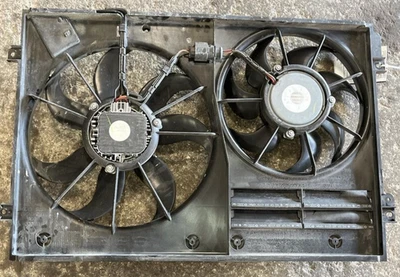 2015-2018 Volkswagen Beetle Jetta GLI Radiator Motor Cooling Fan Assembly OEM - Imagem 1 de 2
