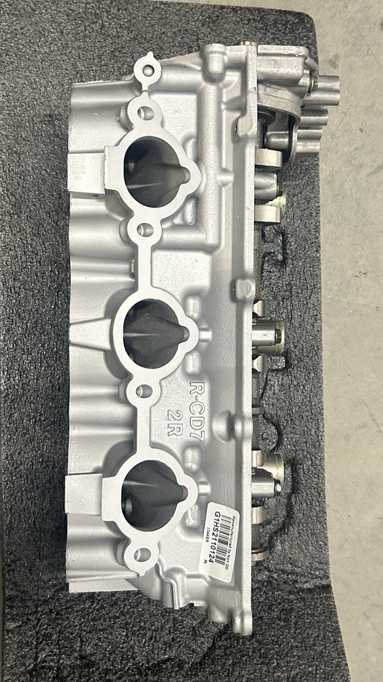 Cabeça de cilindro do motor-GÁS, DOHC, Código Eng: VQ35DE, FI, Natural, Nissan, 24 válvulas - Imagem 1 de 4