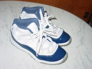 2017 Nike Air Jordan Retro 11 UNC "Win Like 82" Navy/White Youth Shoes! Size 2Y - Picture 1 of 14