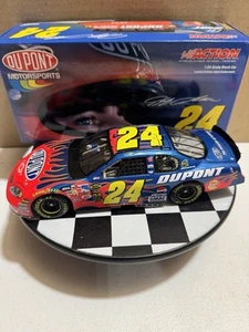 Jeff Gordon #24 DuPont 2005 1/24 Nascar Diecast - Picture 1 of 14