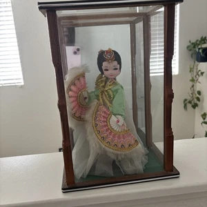 Vintage Fan Dance Korean Doll Display Case Rare Collectible - Picture 1 of 12