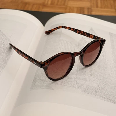 Gafas de sol redondas con caparazón de tortuga con protección UV unisex Foto 1 de 4