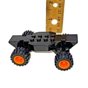 Lego Vehicle Base 2009 Mcdonalds car base - Picture 1 of 3