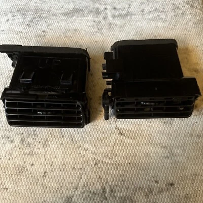 Nissan NX2000 1993 fabricante de equipos originales y quizás 1991/1992 aire acondicionado/calentador ventilaciones laterales L&R Foto 1 de 4