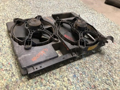 Conjunto de ventilador de radiador Chevrolet Corvette 90-96 5,7 L NO ZR1 USADO con motores/montaje Foto 1 de 4