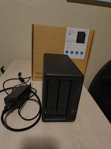 Synology DiskStation DS723+ avec connexion 10Go - Photo 1/3
