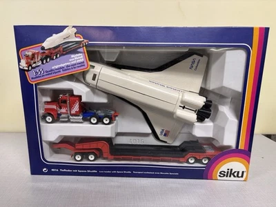 Transbordador espacial y transportador Siku 4016 - escala 1:55 - cargador bajo con transbordador Foto 1 de 4