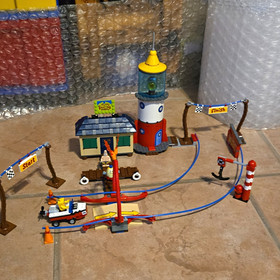 LEGO SpongeBob SquarePants (4982) Mrs. Puff's Boating School