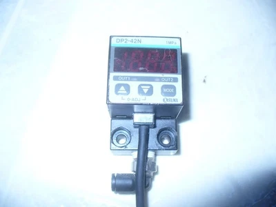 Panasonic DP2-42N SUNX Digital Pressure Sensor, 12-24VDC, NPN 1-5VDC, 1.0MPa Max - Image 1 of 3