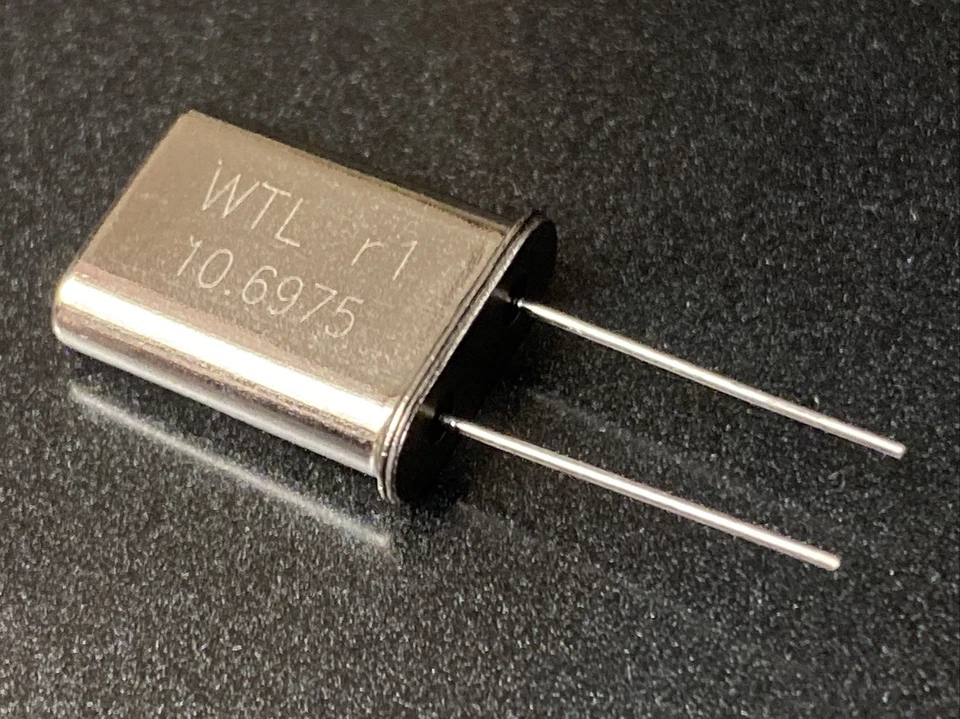 Cristal de 10,6975 MHz para Radio Shack HTX-100, RCI y muchos otros (49U) VENDEDOR DE EE. UU. Foto 1 de 2
