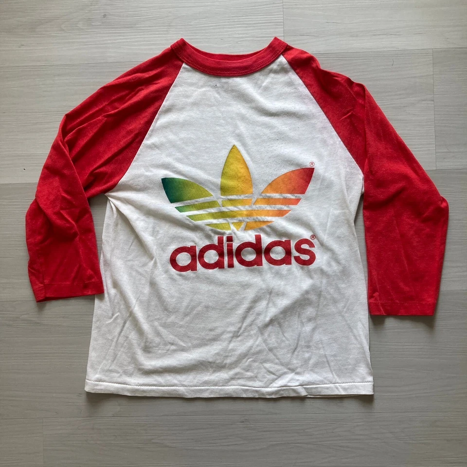 Vintage 1980's Adidas Rainbow Trefoil Shirt Women Foto 1 de 4
