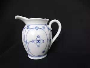 Schumann Bavaria Blue Strawflower Scalloped Edge 12.5oz Creamer Very Good Cond. - Picture 1 of 16