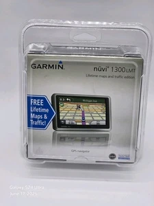 Garmin NUVI 1300LMT 4,3" GPS con mappe a vita gratuite e traffico nuovo sigillato - Foto 1 di 6