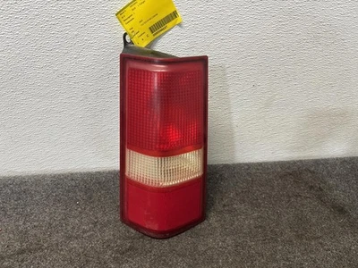 Luz trasera Chevrolet Express 2500 Van L. 03 04 05 06 07 08 09 10 11 12 13 14  Foto 1 de 3