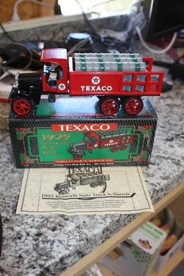 Ertl Texaco 1925 Kenworth Stake Truck réplica banco de monedas fundidas a presión #9385 Foto 1 de 4