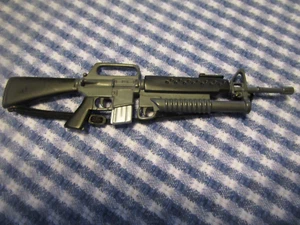 M & C 1/6 SCALE M-16 WITH GRANADE LAUNCHER w/ SLING - Picture 1 of 2