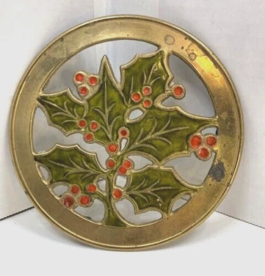 Лакированная латунная рождественская накидка Golden Holly красные ягоды 80 винтажных круглых 7,25 дюйма - Изображение 1 из 4