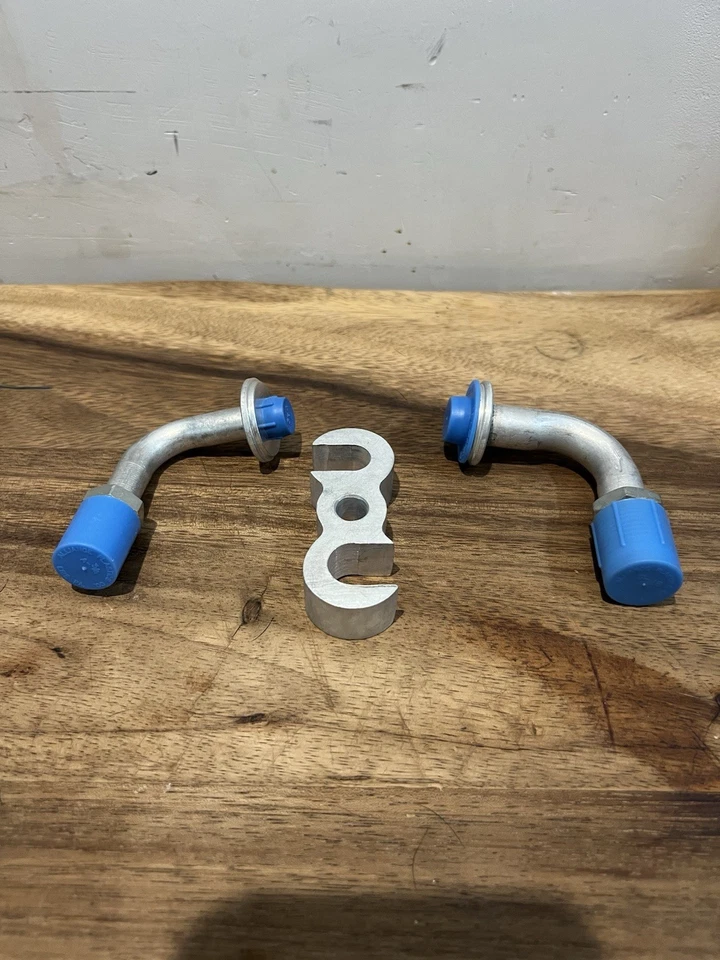 A/C Compressor Fitting Omega Environmental 35-39356 - Image 1 of 1