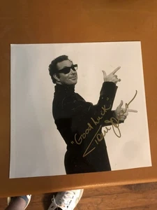 Foto autógrafa de Tom Jones músico estrella firmada de película - Imagen 1 de 7