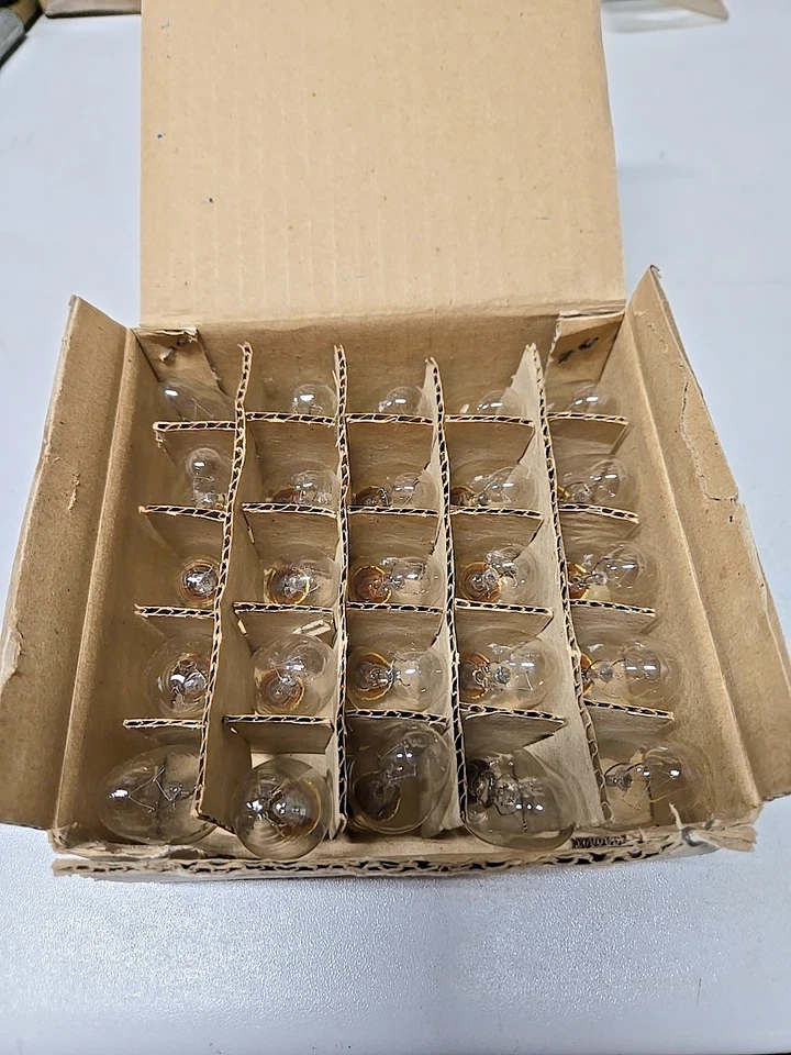 25 Pack Night Light Bulbs 7C7C 7W Watt 120V Volt C7 Candelabra Base Clear 7 Watt - Image 1 of 3