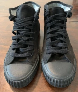 Preowned PF Flyer Core Hi, comfortable, great condition, classic sneaker. - Picture 1 of 5