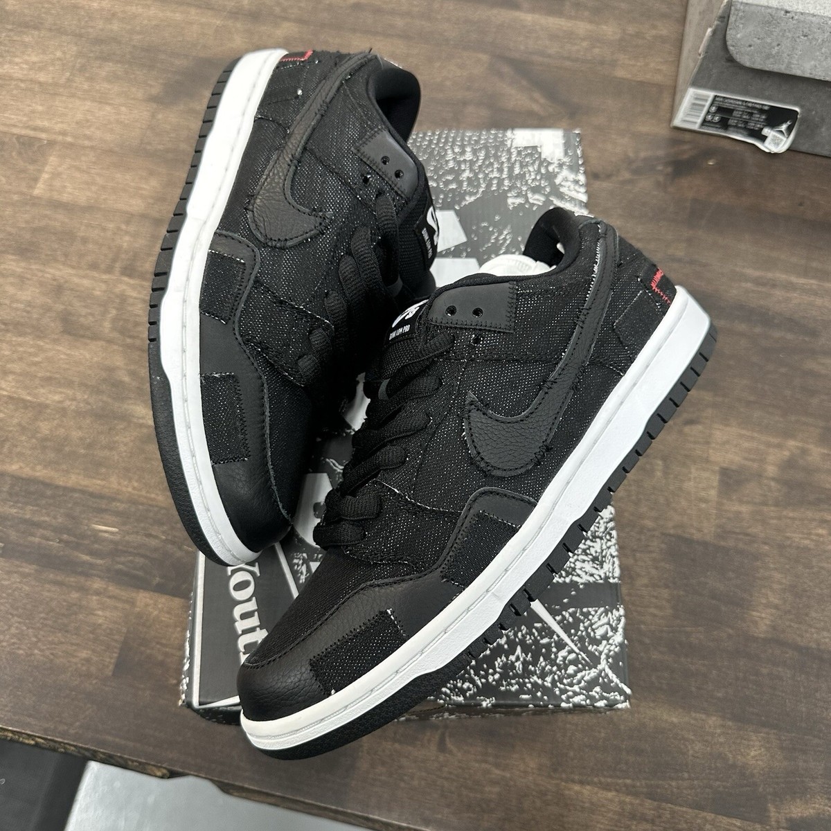 NIKE SB “Wasted Youth” 27.5 スペシャルボックス