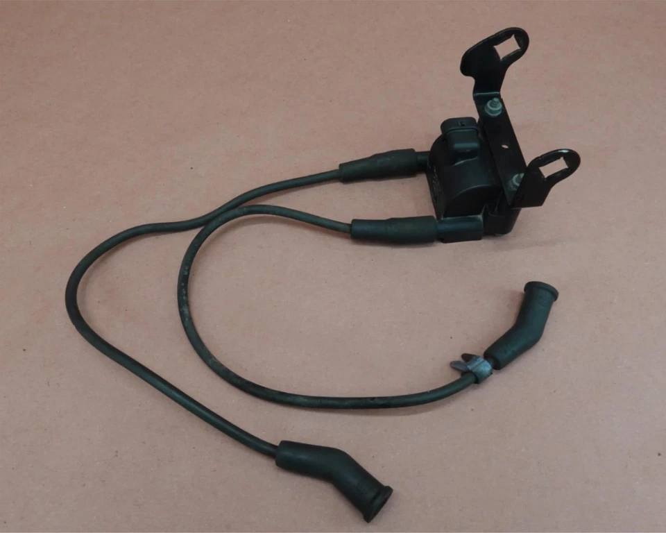 2007-2011 Harley Davidson FLHX Street Glide Ignition Coils Spark Plug - Image 1 of 4