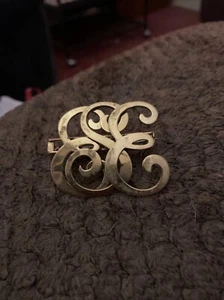 Vintage gold tone monogramed brooch - Picture 1 of 1