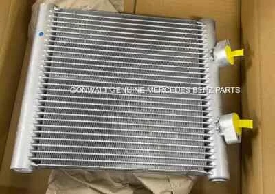 Enfriador de aceite original Mercedes Benz E 63 AMG S 2018-2021 099500570064 Foto 1 de 4