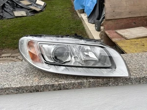 Volvo V70 III Xenon Scheinwerfer rechte Seite (31420014) - Bild 1 von 3