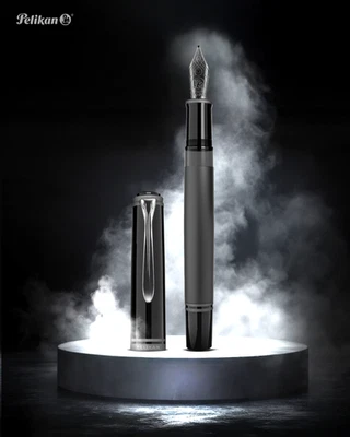 Caneta-tinteiro Pelikan Souverän M809 preta fosca edição especial 18K larga nova na caixa - Imagem 1 de 4