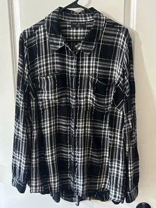 Camisa Top Lane Bryant 22/24 Negra Blanca Franela Metálica a Cuadros Manga con Pestaña Enrollable - Imagen 1 de 7