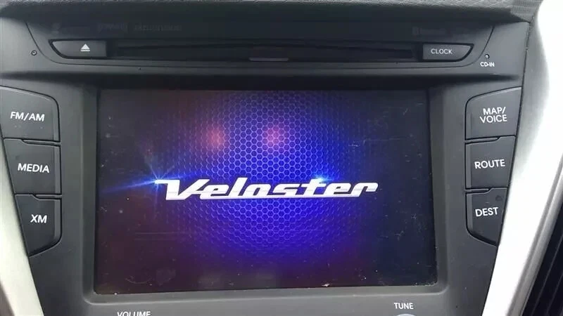 Hyundai Veloster 2012-2015 pantalla cámara de visión trasera con navegación original OEM Foto 1 de 4