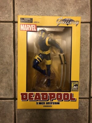 Uniforme Marvel Gallery Deadpool SDCC X-Men LE 1500 - Imagem 1 de 4