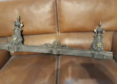 BARRE DE CHEMINEE  DEVANTURE  ANCIENNE EN FONTE DE FER NOIR D'EPOQUE FIN XIX EME - Photo 1/4