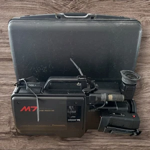 Panasonic NV-M7B Vintage VHS Camcorder Kit Hard Case Prop Film - Picture 1 of 12