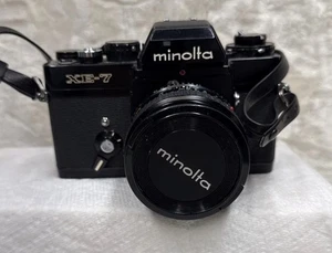 Minolta XE-7 analoge Kleinbildkamera mit 50-mm-Objektiv (ungetestet) wie abgebildet keine Rückerstattung - Bild 1 von 4