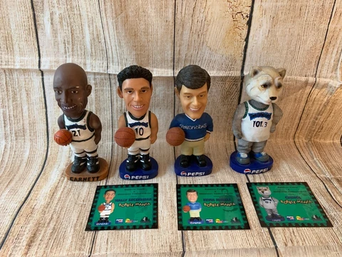Minnesota Timberwolves Lot of 4 Bobblehead Dolls Kevin Garnett Crunch McHale Cover