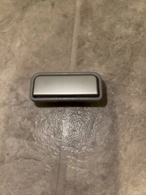 ✅2003 -2011 LINCOLN TOWN CAR FRONT Door Trim Panel Storage Lock OEM Foto 1 de 4