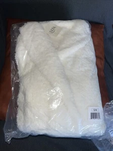 New ULTA White Ivory Sherpa Belted Bath Robe Women's Small/Med Valentines Gift - Picture 1 of 1