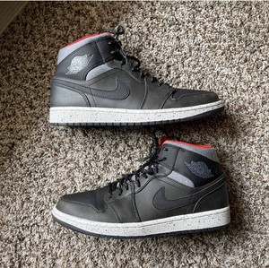 air jordan 1 mid holiday