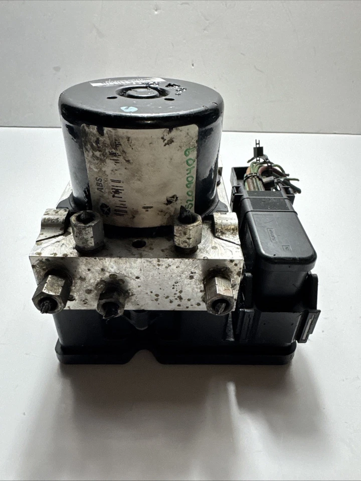 Jeep Grand Cherokee 2005 AT ABS módulo de freno bomba antibloqueo OEM 52090409 Foto 1 de 4