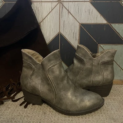 Botas al tobillo BC Footwear de peltre metálico con cremallera lateral para mujer 6,5 Foto 1 de 4