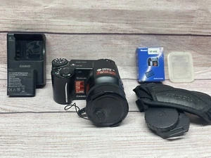 Casio Exilim EX-P505 Digital Camera 5x Optical Zoom. 3 Batteries. Charger. Case - Picture 1 of 8