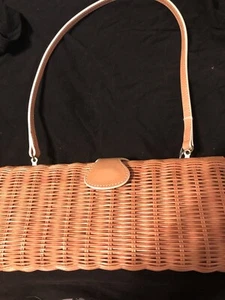 Maxx New York Schultertasche 100 % Rattan Mauve Korbgeflecht 11”x5”x3” Frühling - Bild 1 von 5