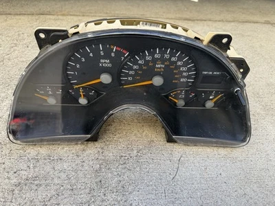 Cuadro de instrumentos velocímetro Pontiac Firebird 120 MPH 99-02 V6 306.227 Foto 1 de 4