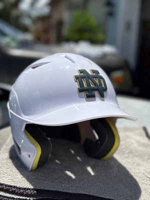 CASCO DE BATEO DE BÉISBOL NOTRE DAME LUCHA IRLANDÉS PERSONALIZADO BAJO ARMADURA NUEVO Foto 1 de 4