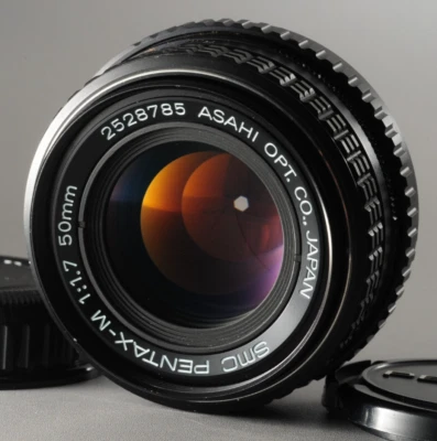 READ Near Mint SMC PENTAX M 50mm F/1.7 Asahi Auto Bellows Lens Black #3011 - Image 1 of 4